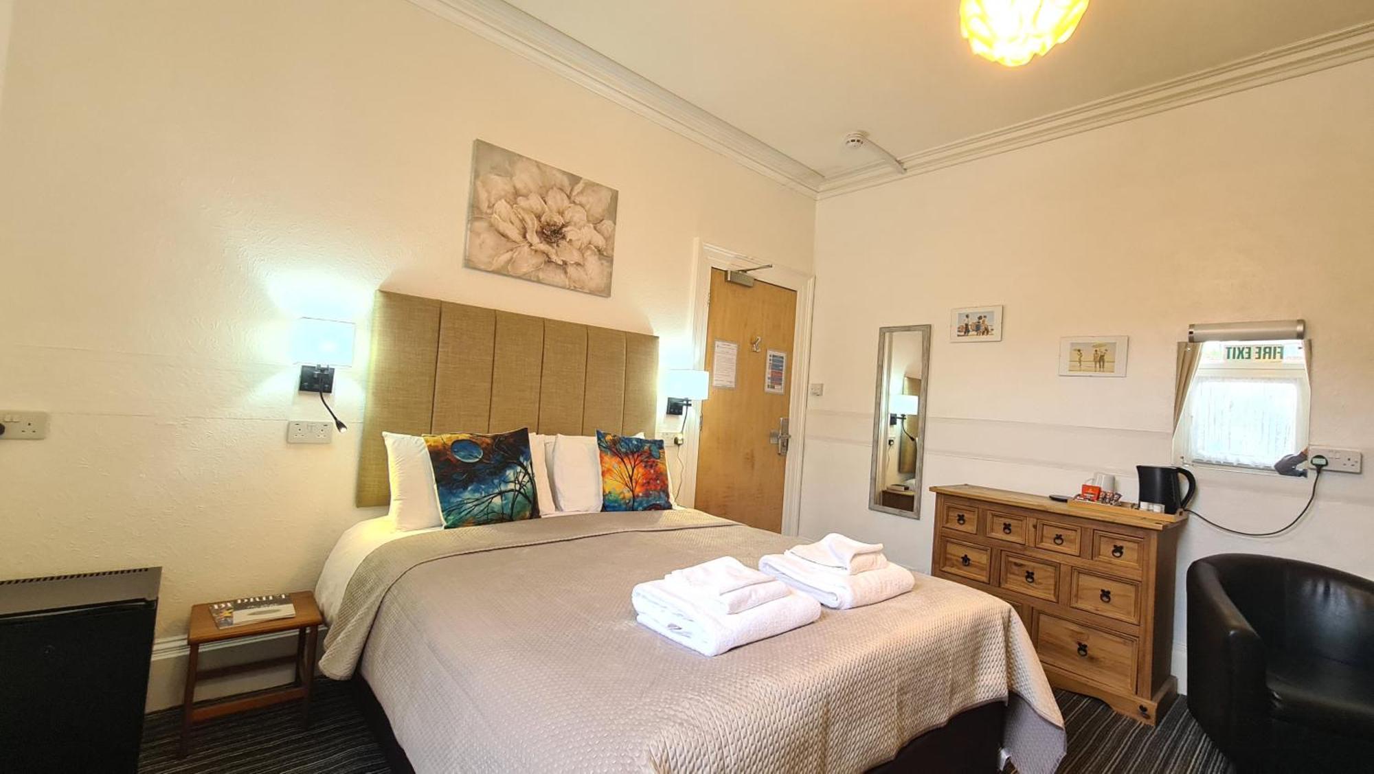 The Torland - Paignton Seafront - Free Parking, All Rooms En-Suite Exterior foto